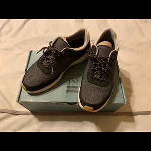 Size 8 Navy and Rose Gold Toms Tennis Shoes